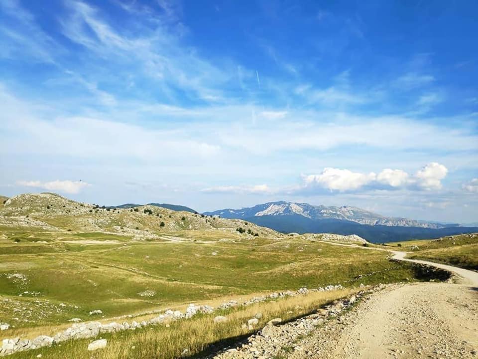 Bobica Konak - Lukomir Apartman Kültér fotó